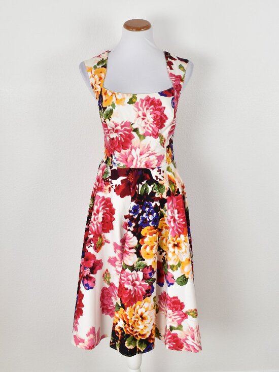 Maggy London Dresses & Skirts - Maggy London Floral Fit and Flare Dress - 10
